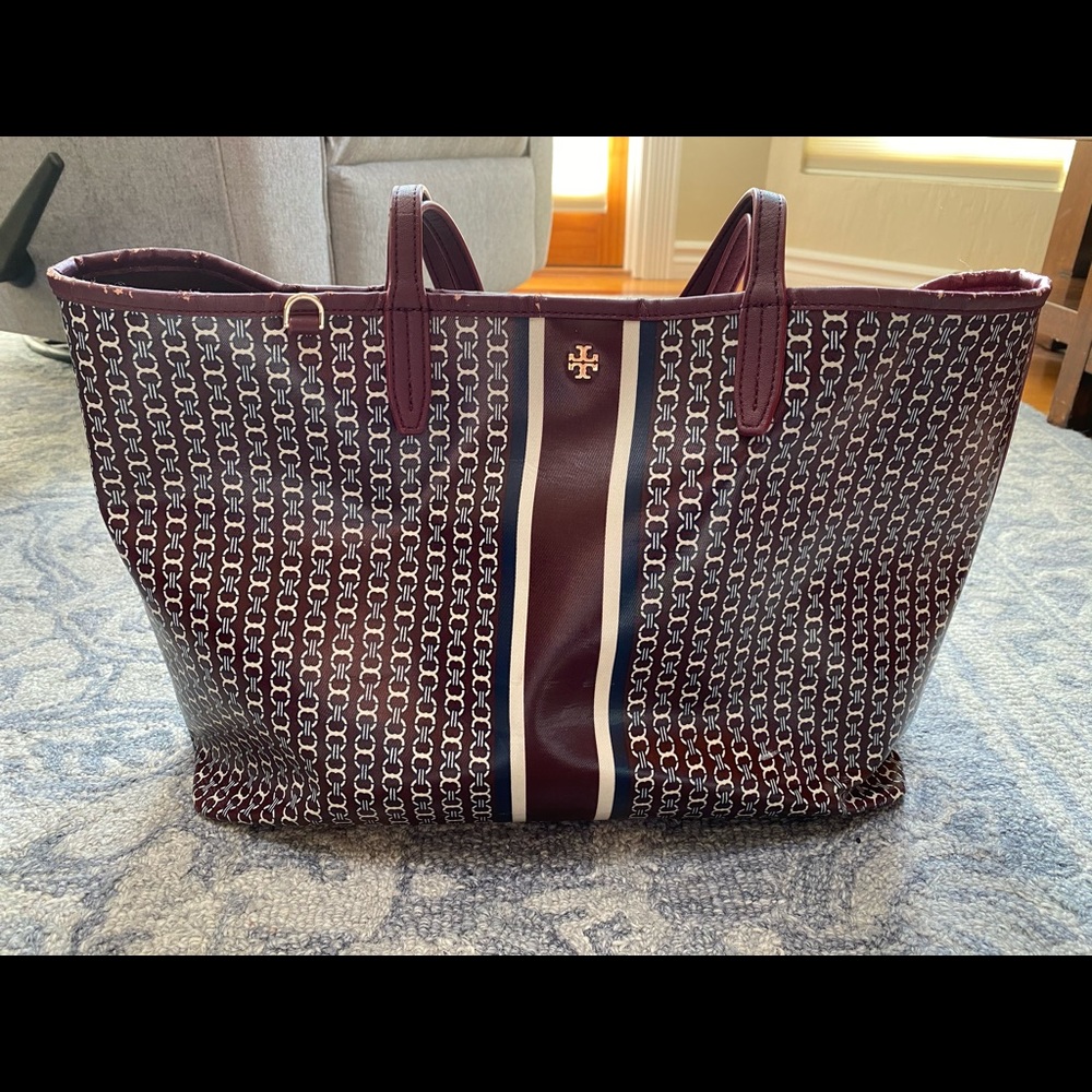 Tory Burch ❤️ Gemini Link Tote Burgundy